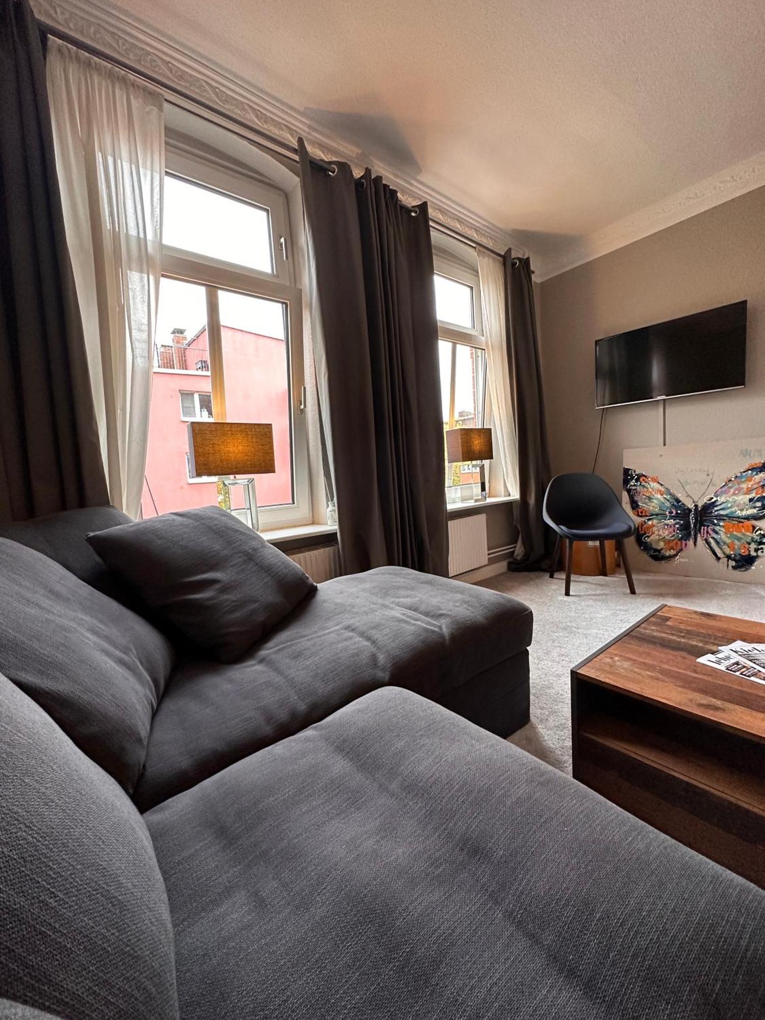Apartament Moderner Altbaucharme In Zentraler Lage *